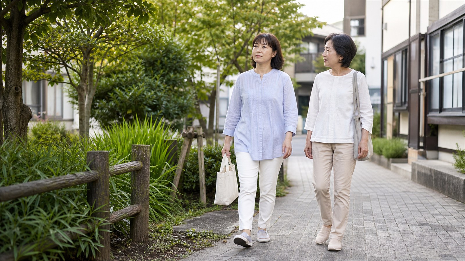 付き添いとともに安全な歩道で日常活動へ段階的に戻る日本人女性